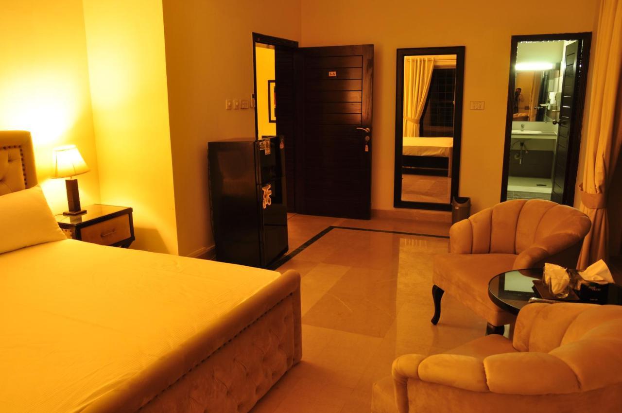 Reina Boutique Hotel - G6/3 Islamabad Exterior foto